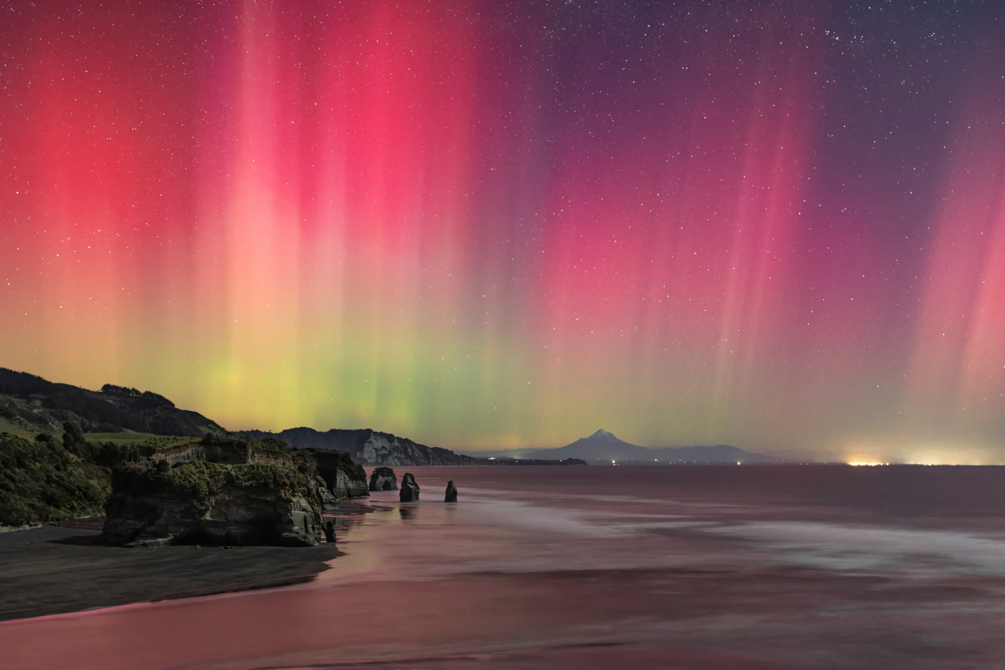 Aurora by Dan Mickleson (NZ)